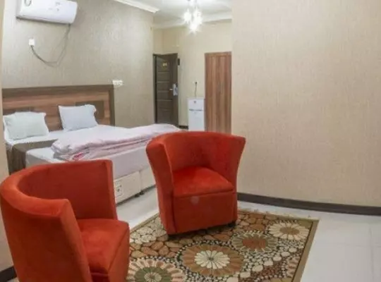 RoyalHotel2 RoyalHotel2